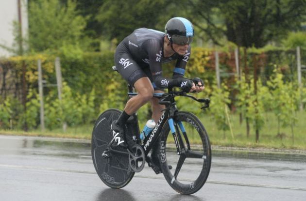 Team-Sky-Pro-Cycling-Vasil-Kiryienka-time-trial-stage-14-winner-Giro-d-Italia-2015_0