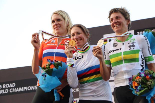 14615825_1158223610911569_8141823252629399812_o-1